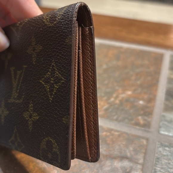Vintage Louis Vuitton Bifold Wallet - Picture 5 of 8